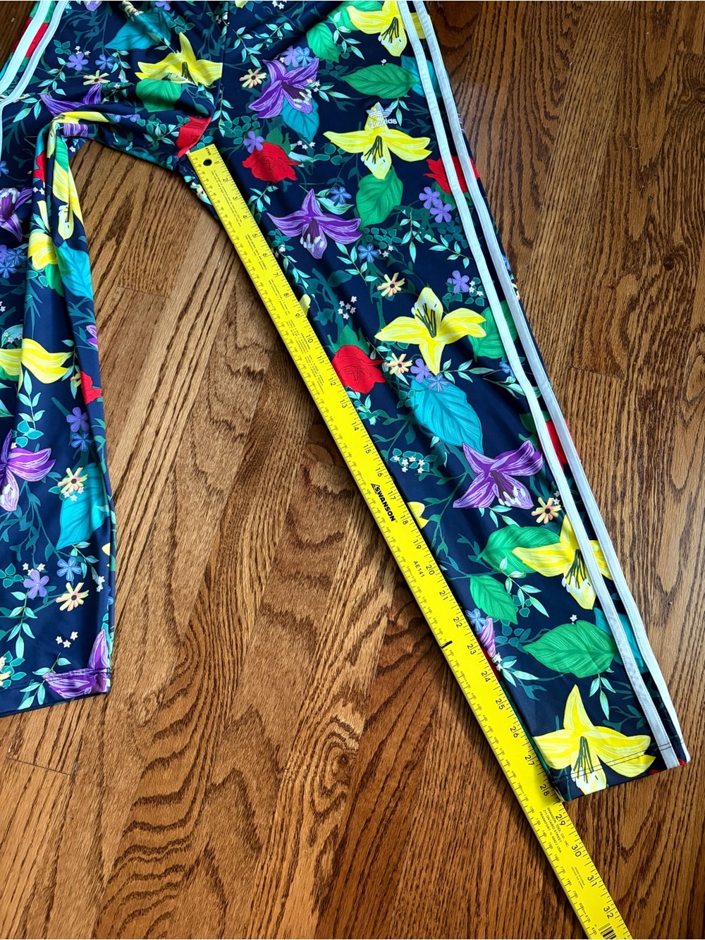 adidas Originals Blossom of Life Floral 3-Stripes Leggings XL NWT
- Navy Multi - Picture 14 of 14